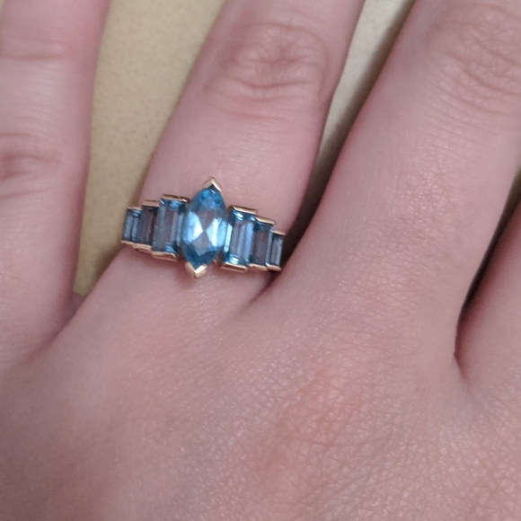Jewelry - Beautiful retro ring